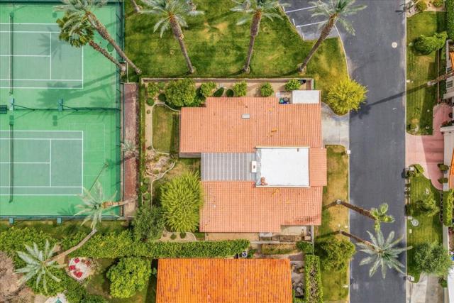 45 Lincoln Place, Rancho Mirage CA: https://media.crmls.org/mediaz/fea57d79-3077-4509-8d48-be3b65008099.jpg