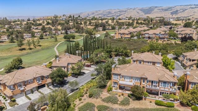 5365 SILVER KNOLL Court, San Jose CA: https://media.crmls.org/mediaz/fea57f17-f595-41d3-b44e-c1f087bb2c41.jpg