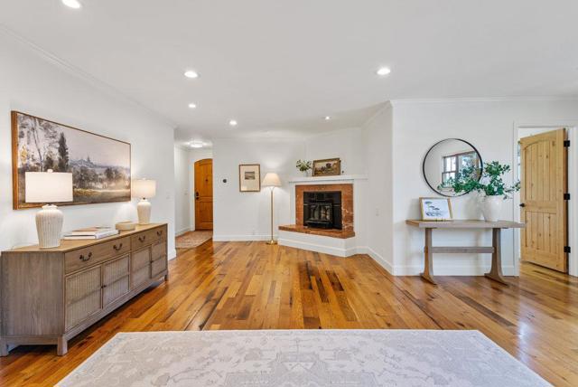 221 Sunset Terrace, Scotts Valley CA: https://media.crmls.org/mediaz/fea58afe-44b0-440c-bea7-d0e893e7d11a.jpg
