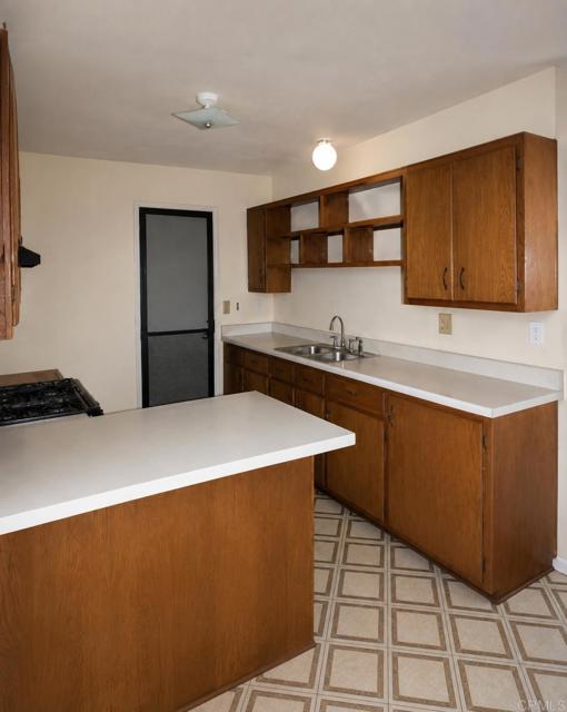 Photo taken before tenant occupancy