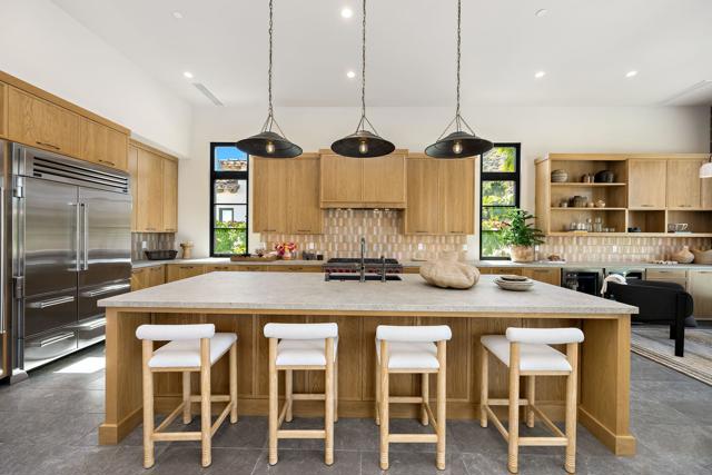 Image 33 of 63 For 78751 Deacon Drive