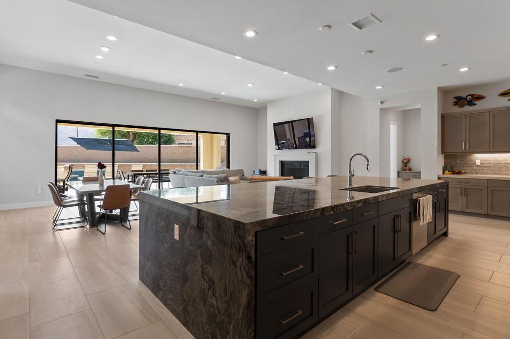 MLS #219136211DA image #8