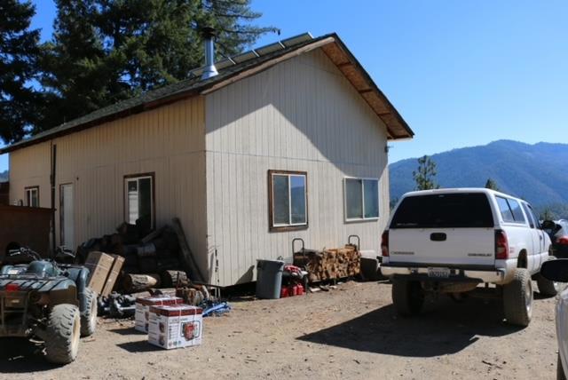 1900 Devils Gulch Road, Hayfork CA: https://media.crmls.org/mediaz/fea78203-c181-43f1-a099-5c2042ce4335.jpg
