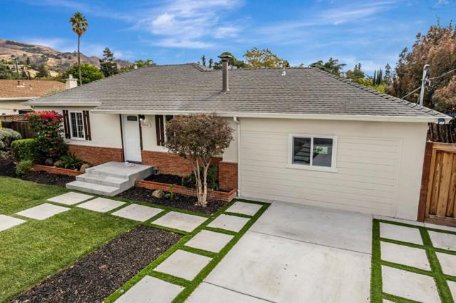 3972 Pepper Tree Lane, San Jose CA: https://media.crmls.org/mediaz/fea79616-410a-4658-ac1a-6ada22e9fc65.jpg