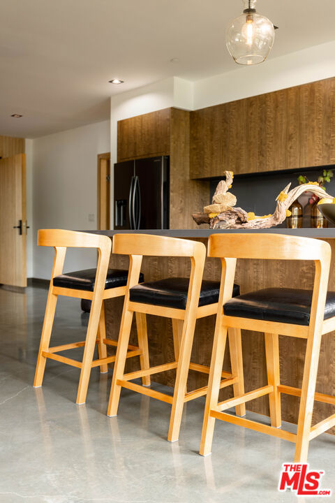 547 N Sweetzer Avenue, West Hollywood CA: https://media.crmls.org/mediaz/fea7a063-11e8-44d9-8db6-8d9328bd93fb.jpg
