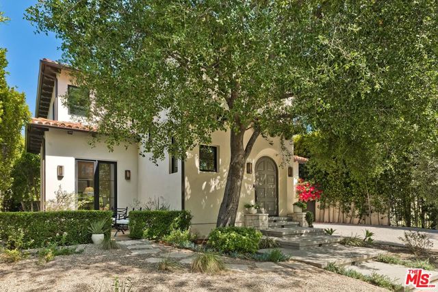 1916 N Serrano Avenue, Los Angeles CA: https://media.crmls.org/mediaz/fea7ef1d-56dc-4a1c-8c16-d75a5bf01113.jpg