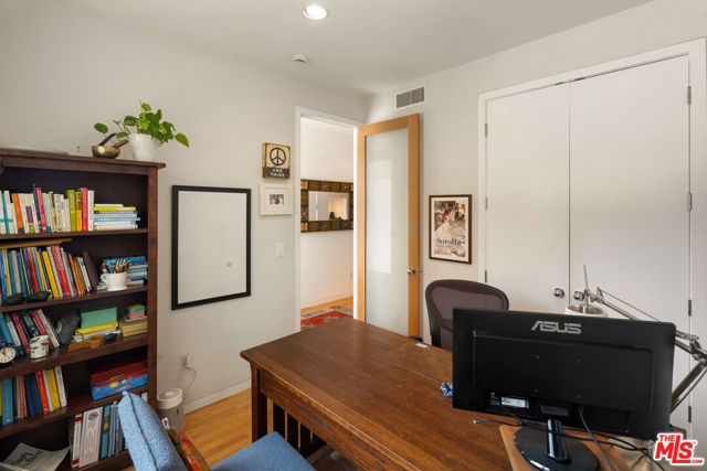 4 Bed Home for Sale in Venice, California