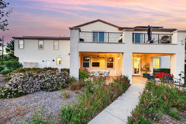 Detail Gallery Image 4 of 75 For 14115 Winged Foot Circle, Valley Center,  CA 92082 - 5 Beds | 4/1 Baths