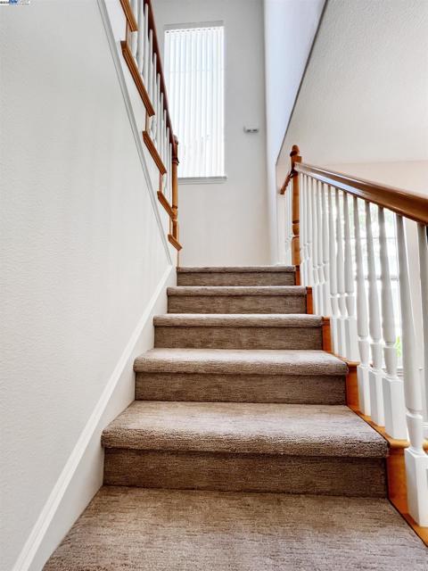 49031 Woodgrove Cmn, Fremont CA: https://media.crmls.org/mediaz/fea8f773-8834-44e0-9e77-f4d8cabb2b94.jpg