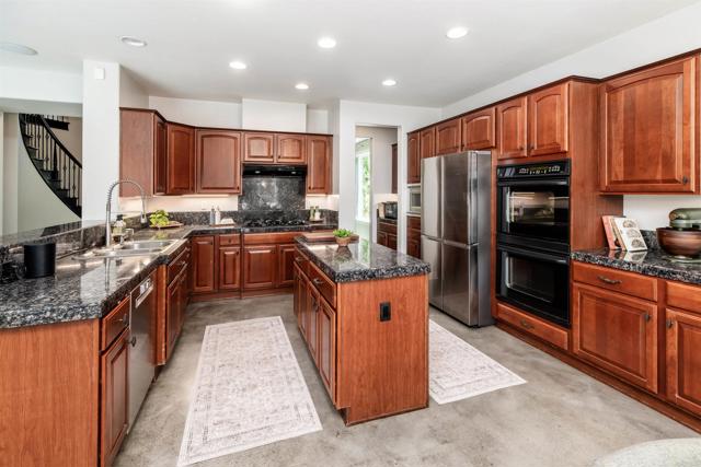 1569 Glencrest Drive, San Marcos CA: https://media.crmls.org/mediaz/fea92eb1-82f8-45bf-ba4a-11f2e94ae4ab.jpg