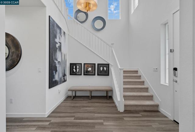 320 E Angelina Ave, Mountain House CA: https://media.crmls.org/mediaz/fea96908-6778-48fd-959b-1802a6f61625.jpg