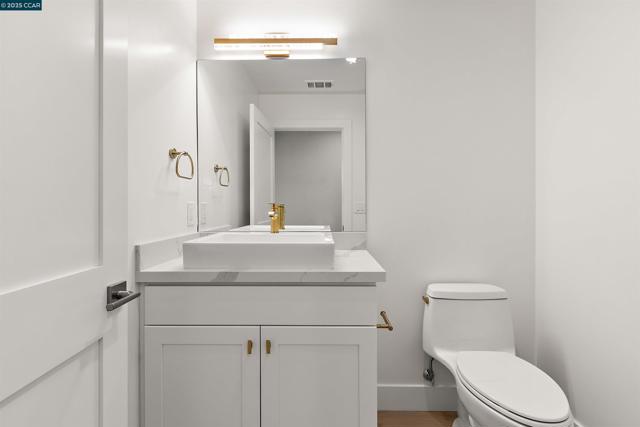 706 St Marys Rd, Lafayette CA: https://media.crmls.org/mediaz/fea978aa-750d-42c6-8f8d-779ddd6f11f8.jpg