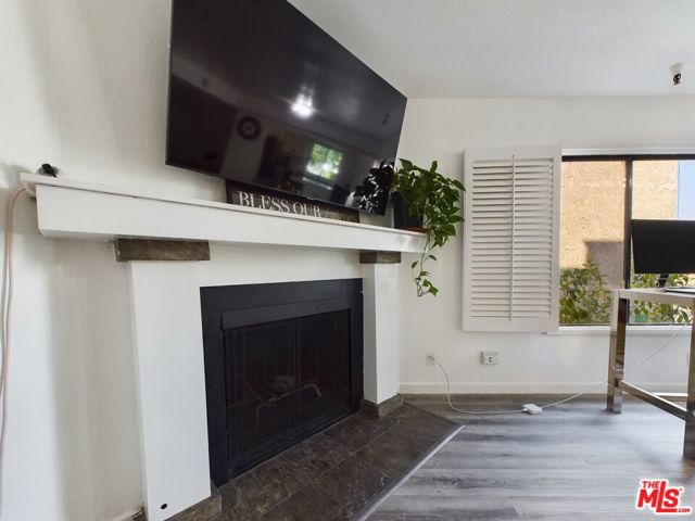 4551 Kester Avenue, 1 photo 10