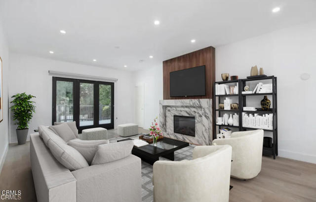 Detail Gallery Image 2 of 26 For 1722 N Vista Street St, Los Angeles,  CA 90046 - 4 Beds | 4 Baths