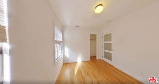 7800 Dunbarton Avenue, Los Angeles CA: https://media.crmls.org/mediaz/feab134f-7688-4d7e-9023-02755f110db6.jpg