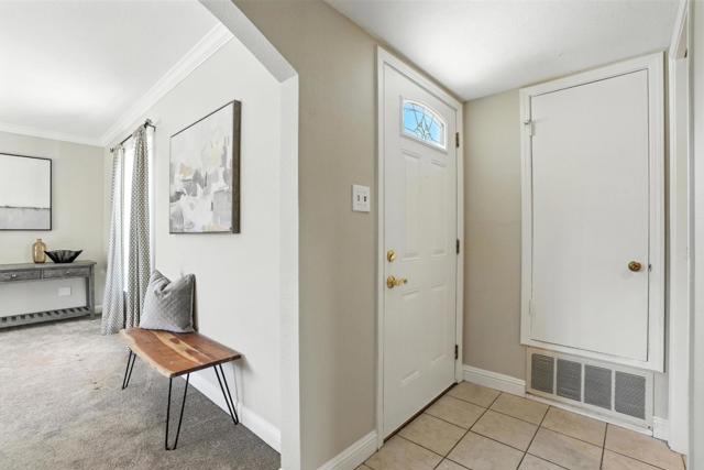 946 Laguna Avenue, Burlingame CA: https://media.crmls.org/mediaz/feab25af-7cff-4d1b-b801-b41a52a6cd2a.jpg