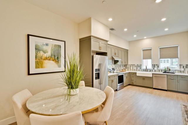 536 SoMi Court, Hayward CA: https://media.crmls.org/mediaz/feab2ad8-7ee0-4812-94df-8f7b46edc176.jpg