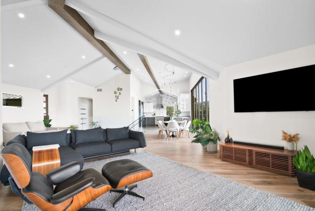 17808 Tourney Road, Los Gatos CA: https://media.crmls.org/mediaz/fead2dab-e9c8-41f3-a7af-206fd70c5bfc.jpg