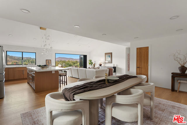 2031 Channelford Road photo 10
