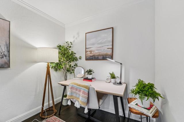 424 5th Avenue, Redwood City CA: https://media.crmls.org/mediaz/feae34bb-6f5d-448e-9540-05879159a5de.jpg