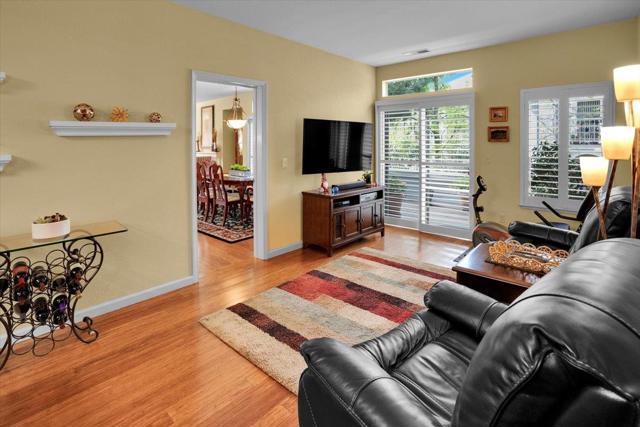 7812 Prestwick Circle, San Jose CA: https://media.crmls.org/mediaz/feaeb594-dae6-4ee2-ab4b-636818dad89a.jpg