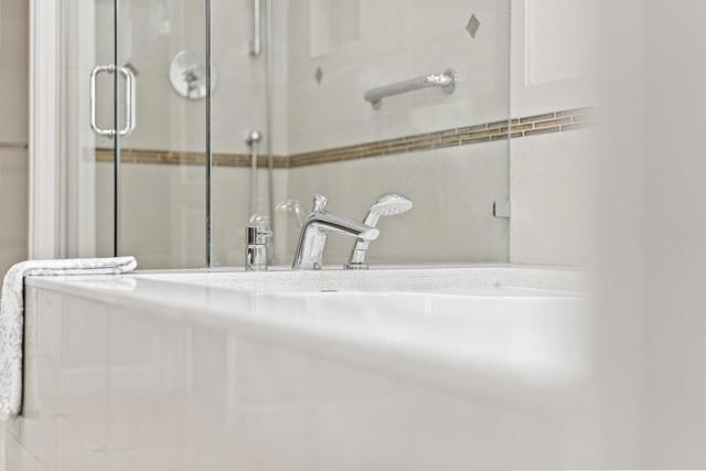 986 Governors Bay Drive, Redwood City CA: https://media.crmls.org/mediaz/feaf4ddb-fc50-45af-bdaf-64eb37e64cf8.jpg