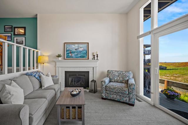 43 La Playa Street, Monterey CA: https://media.crmls.org/mediaz/feafb721-0c19-433a-883a-b94b49955968.jpg