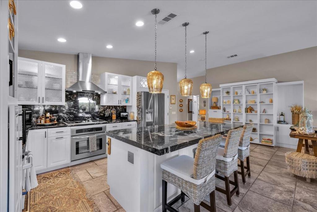 MLS #219135636DA image #9