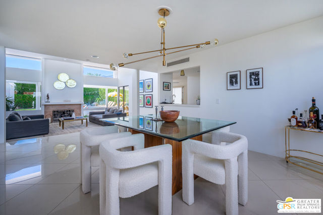 1925 S Joshua Tree Place, Palm Springs CA: https://media.crmls.org/mediaz/feafd84e-80df-453b-b3ca-c4da8c23aab0.jpg