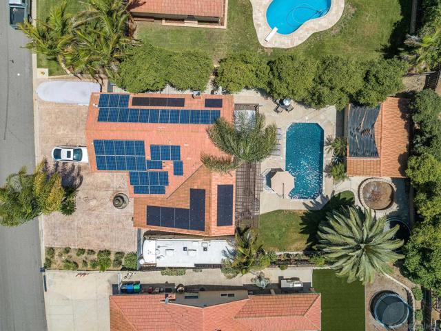 14229 Jennings Vista Way, Lakeside CA: https://media.crmls.org/mediaz/feb0392f-d632-4ee9-89e5-d42c5f810fc5.jpg