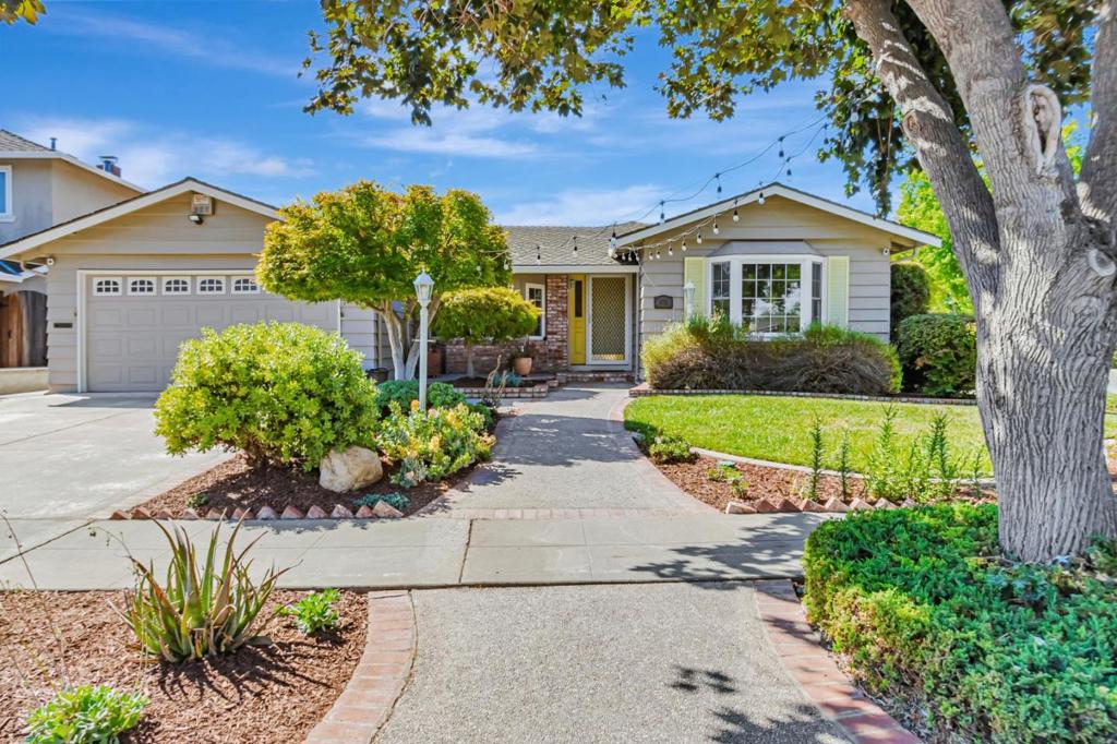 978 Woodgrove Lane