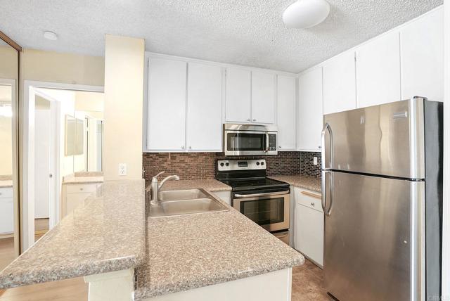 Detail Gallery Image 7 of 37 For 1855 Diamond St #5-326,  –,  CA 92109 - 1 Beds | 1 Baths