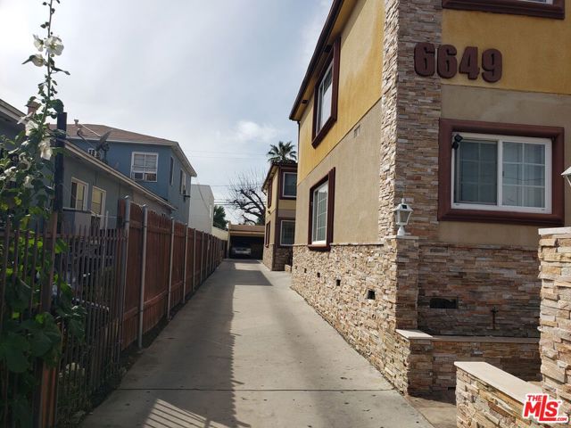 6649 Sepulveda Boulevard, Van Nuys CA: https://media.crmls.org/mediaz/feb08944-af36-4656-ae8b-536f5d1fd4c3.jpg