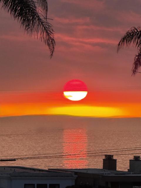 2744 Carlsbad Blvd., Carlsbad CA: https://media.crmls.org/mediaz/feb11900-5e68-4689-bbc9-024cb5b0efc6.jpg