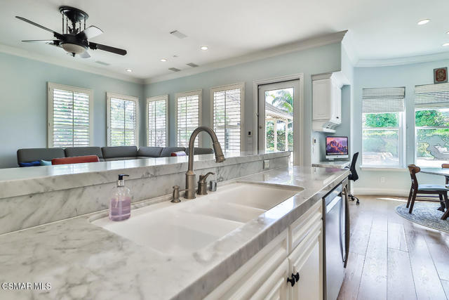164 Via Sandra, Newbury Park CA: https://media.crmls.org/mediaz/feb19c06-b150-4a39-8398-877b48f9bca8.jpg