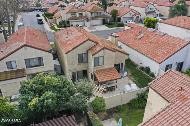 2228 Oak Haven Avenue, Simi Valley CA: https://media.crmls.org/mediaz/feb1a975-9d5c-4cd0-8e4a-97d2016447d4.jpg