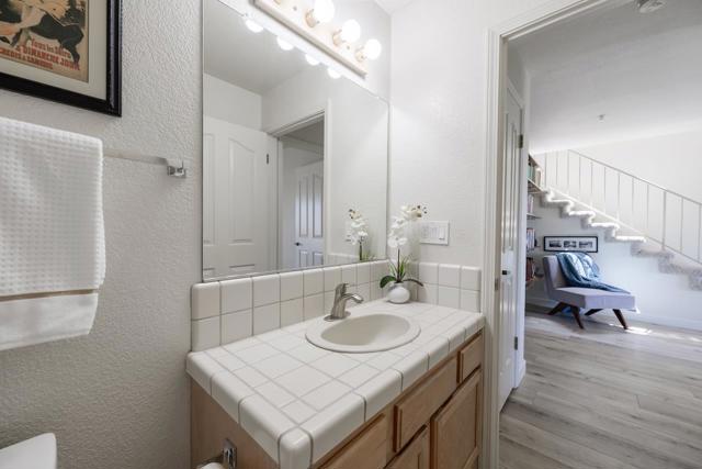 160 Seascape Ridge Drive, Aptos CA: https://media.crmls.org/mediaz/feb1d862-d10c-4c94-a4e2-4023a3923c0f.jpg
