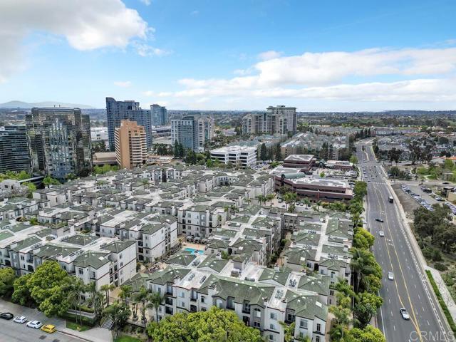 9253 Regents, La Jolla CA: https://media.crmls.org/mediaz/feb233b9-4dbe-484c-adcc-8eb6351e67ab.jpg