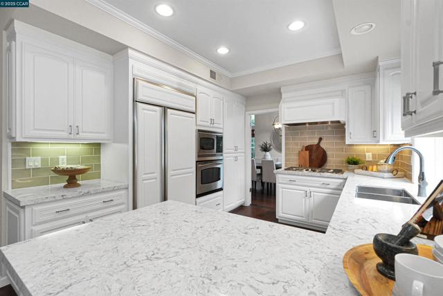 405 Triomphe Ct, Danville CA: https://media.crmls.org/mediaz/feb39c75-bbf7-465b-bcb2-a73b986c4154.jpg