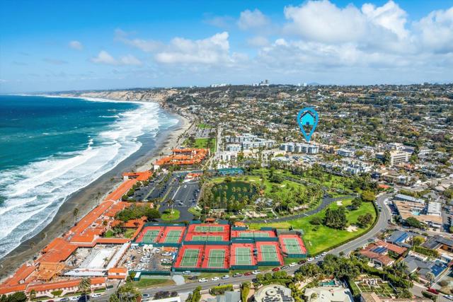 8171 El Paseo Grande, La Jolla CA: https://media.crmls.org/mediaz/feb3cdc6-64e1-4837-aae4-48bc8f65968e.jpg