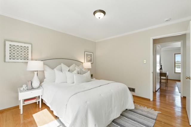 1627 El Verano Way, Belmont CA: https://media.crmls.org/mediaz/feb3ed15-62bc-4425-881f-bc0f983f9b27.jpg