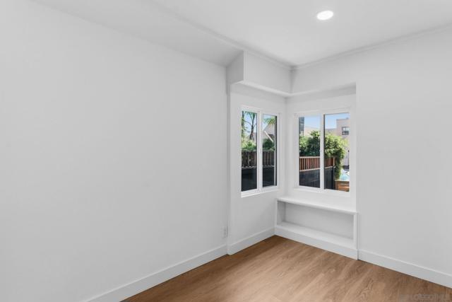 3006 Fir St, San Diego CA: https://media.crmls.org/mediaz/feb5e742-382e-4a8b-99e6-c9b1c51d22f2.jpg