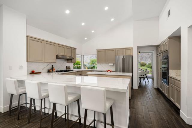 56765 Merion, La Quinta CA: https://media.crmls.org/mediaz/feb61b09-185c-42b0-a4aa-5050a42aa429.jpg