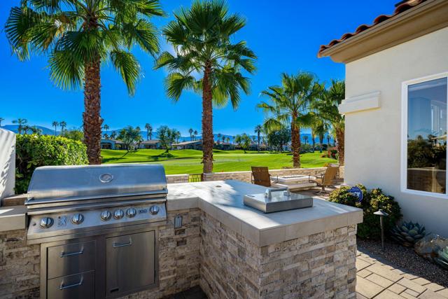443 Tomahawk Drive, Palm Desert CA: https://media.crmls.org/mediaz/feb6f44a-92cf-4316-94d2-7813e0418fcb.jpg