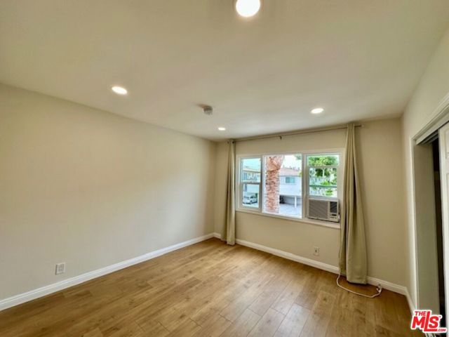 1114 S Sherbourne Drive, Los Angeles CA: https://media.crmls.org/mediaz/feb812df-7f35-4a8f-8379-bac19d83fb2b.jpg