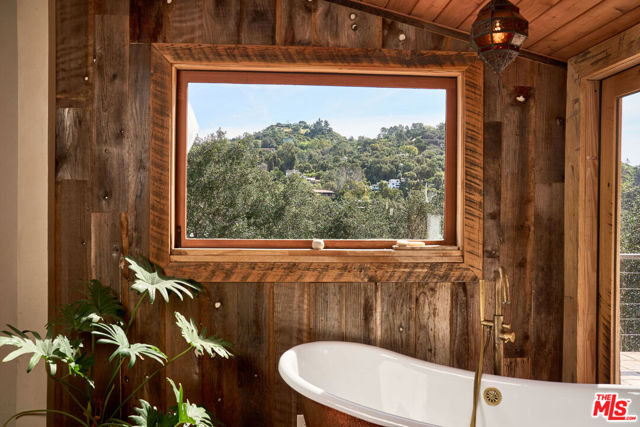 5 Bed Home for Sale in Topanga, California