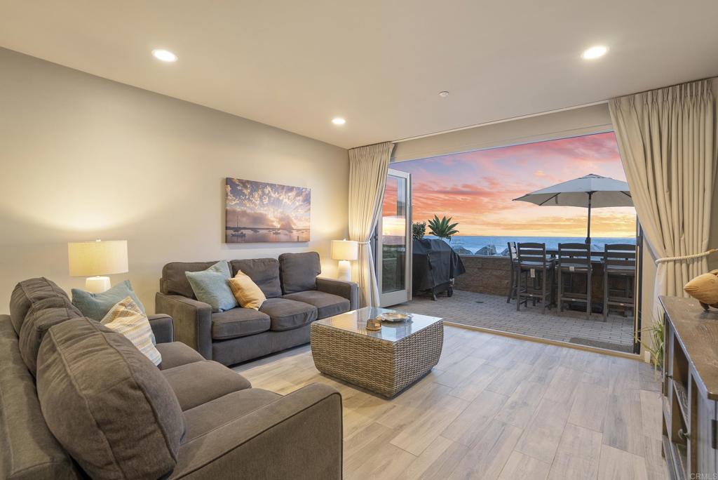 700 The Strand - photo 17