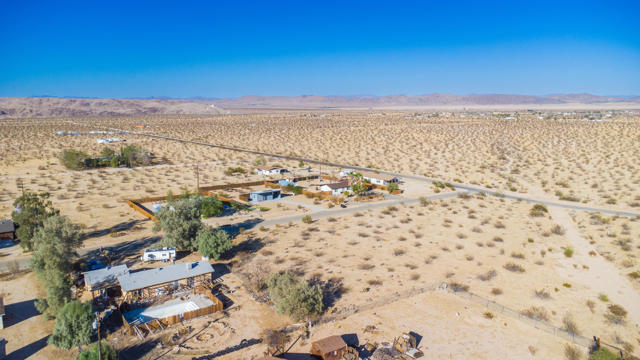 63647 Walpi Dr Drive, Joshua Tree CA: https://media.crmls.org/mediaz/febb227e-5e03-432c-a904-059b17bcc47d.jpg