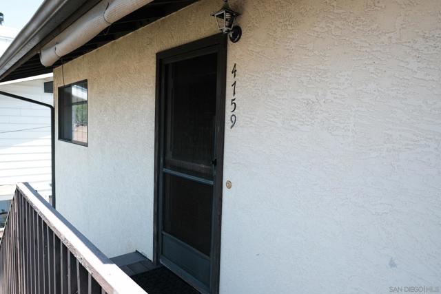 4757 Kensington Dr, San Diego CA: https://media.crmls.org/mediaz/febb3403-778a-4584-848b-de0b5fa192c1.jpg