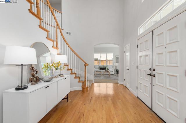 5640 Carnegie Way, Livermore CA: https://media.crmls.org/mediaz/febb9d33-fefa-48fd-8337-47ba1e61d8d5.jpg